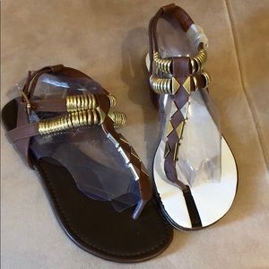 Steve Madden sandals -BRAND NEW NEVER WORN